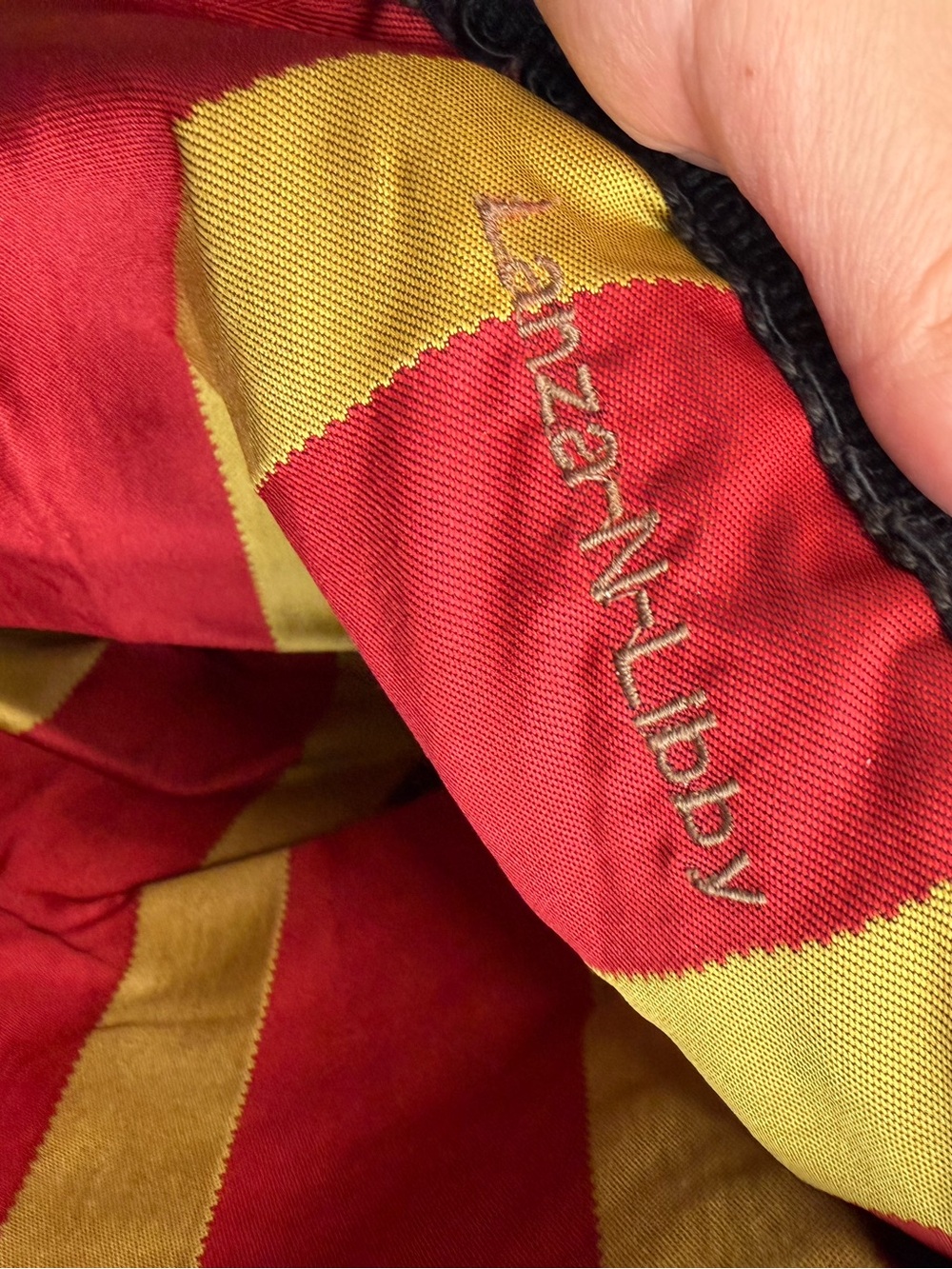 Red and Gold Damask Tapestry Shoulder Bag - Picture 5 of 5
